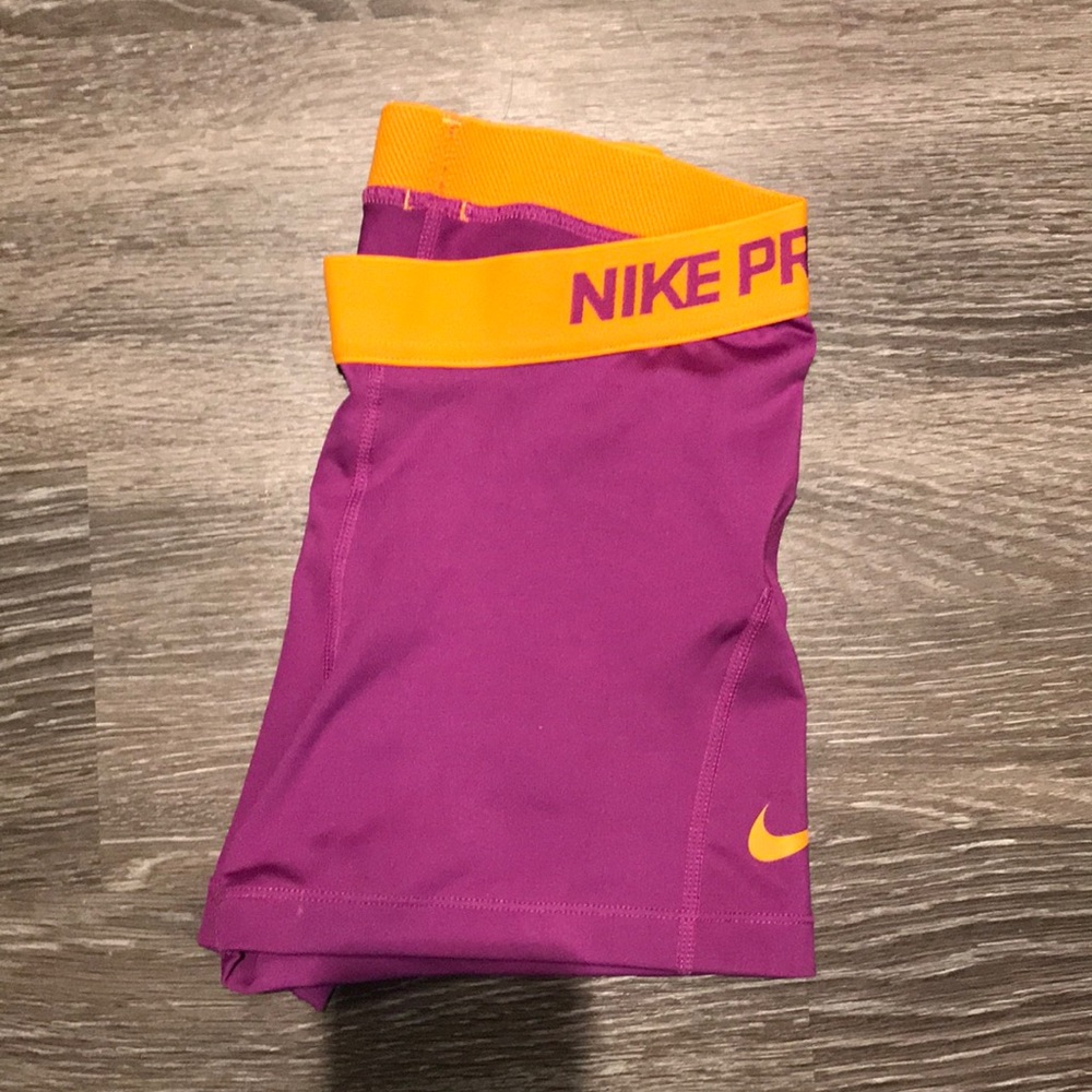 Nike spanks